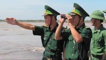 Không chấp hành quyết định gọi kiểm tra, khám sức khỏe nghĩa vụ quân sự bị phạt 50-75 triệu đồng Không chấp hành quyết định gọi kiểm tra, khám sức khỏe nghĩa vụ quân sự bị phạt 50-75 triệu đồng