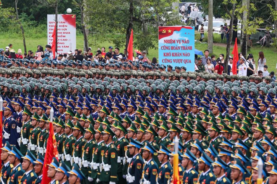 Lãnh đạo Tổng cục Chính trị kiểm tra, động viên các lực lượng luyện tập tham gia diễu binh, diễu hành Lãnh đạo Tổng cục Chính trị kiểm tra, động viên các lực lượng luyện tập tham gia diễu binh, diễu hành