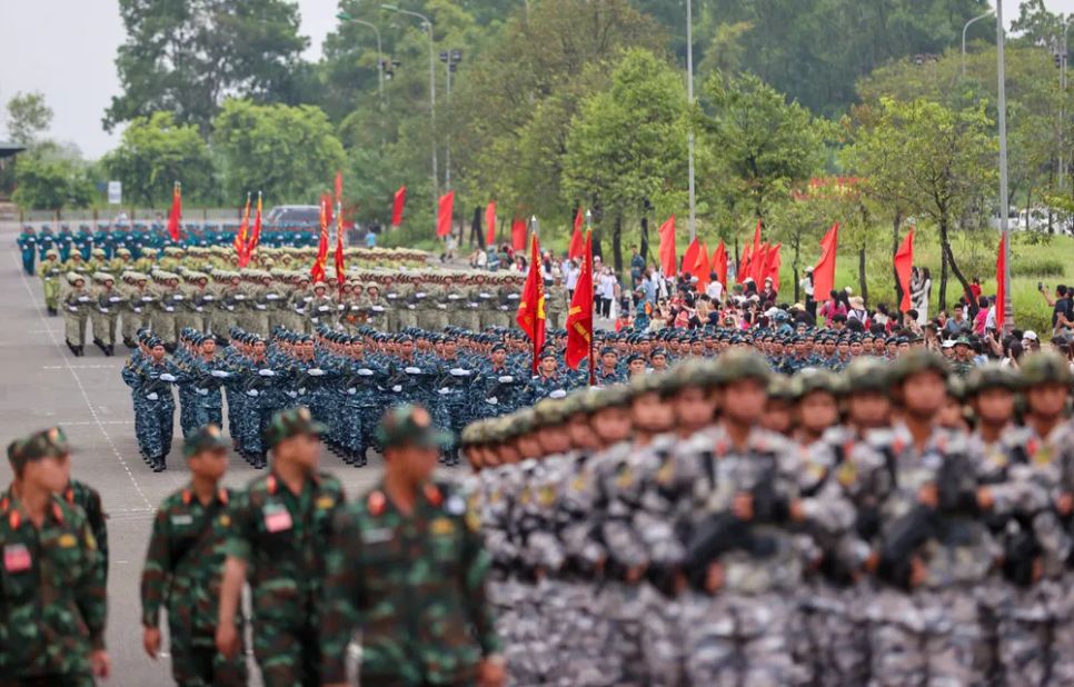 Lãnh đạo Tổng cục Chính trị kiểm tra, động viên các lực lượng luyện tập tham gia diễu binh, diễu hành Lãnh đạo Tổng cục Chính trị kiểm tra, động viên các lực lượng luyện tập tham gia diễu binh, diễu hành