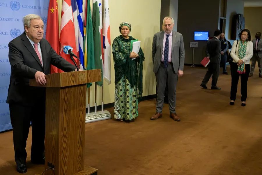 Tổng thư ký LHQ Antonio Guterres (trái) tại một cuộc họp báo tại trụ sở Liên hợp quốc ở New York, Mỹ vào tháng 2-2025. Ảnh: THX Tổng thư ký LHQ Antonio Guterres (trái) tại một cuộc họp báo tại trụ sở Liên hợp quốc ở New York, Mỹ vào tháng 2-2025. Ảnh: THX
