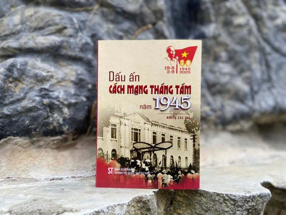 Hồi ức Tháng Tám 1945 qua những trang tư liệu sống động Hồi ức Tháng Tám 1945 qua những trang tư liệu sống động