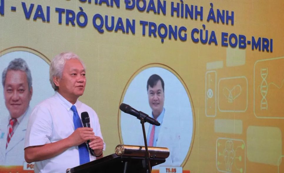 PGS.TS.BS Võ Tấn Đức, Chủ tịch Liên chi hội Chẩn đoán Hình ảnh TPHCM, Trưởng khoa Chẩn đoán Hình ảnh tại Bệnh viện Đại học Y Dược TPHCM nhấn mạnh vai trò quan trọng của chẩn đoán hình ảnh trong quản lý, chẩn đoán, điều trị và theo dõi các bệnh lý gan mật PGS.TS.BS Võ Tấn Đức, Chủ tịch Liên chi hội Chẩn đoán Hình ảnh TPHCM, Trưởng khoa Chẩn đoán Hình ảnh tại Bệnh viện Đại học Y Dược TPHCM nhấn mạnh vai trò quan trọng của chẩn đoán hình ảnh trong quản lý, chẩn đoán, điều trị và theo dõi các bệnh lý gan mật