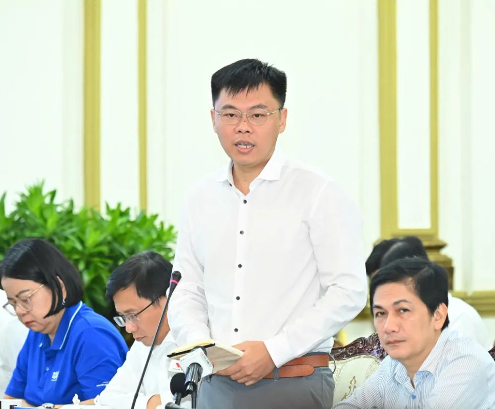 TS Trương Minh Huy Vũ thảo luận tại phiên họp. Ảnh: VIỆT DŨNG TS Trương Minh Huy Vũ thảo luận tại phiên họp. Ảnh: VIỆT DŨNG