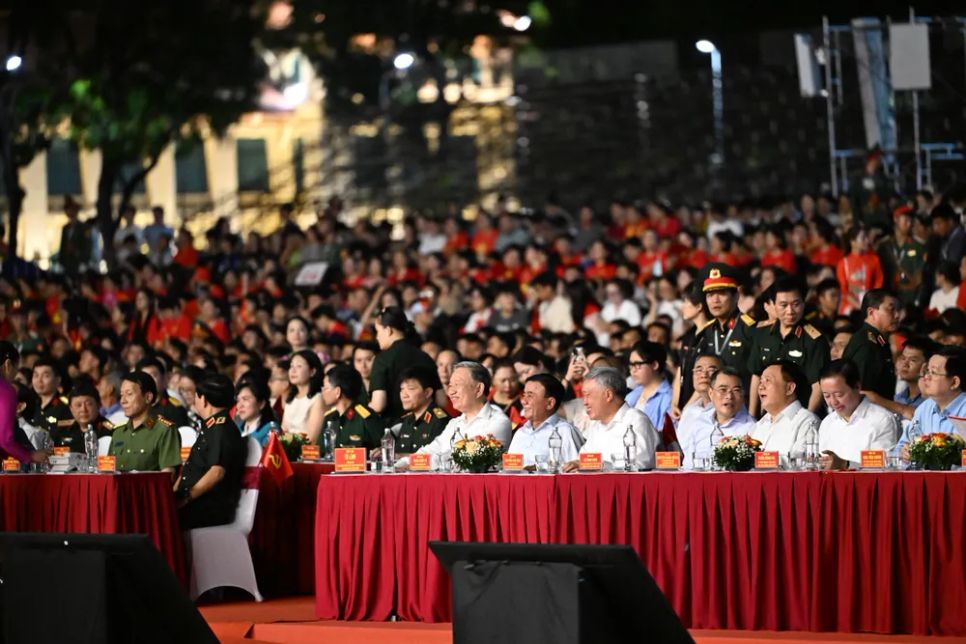 Tổng Bí thư Tô Lâm và các đồng chí lãnh đạo Đảng, Nhà nước dự chương trình Tổng Bí thư Tô Lâm và các đồng chí lãnh đạo Đảng, Nhà nước dự chương trình