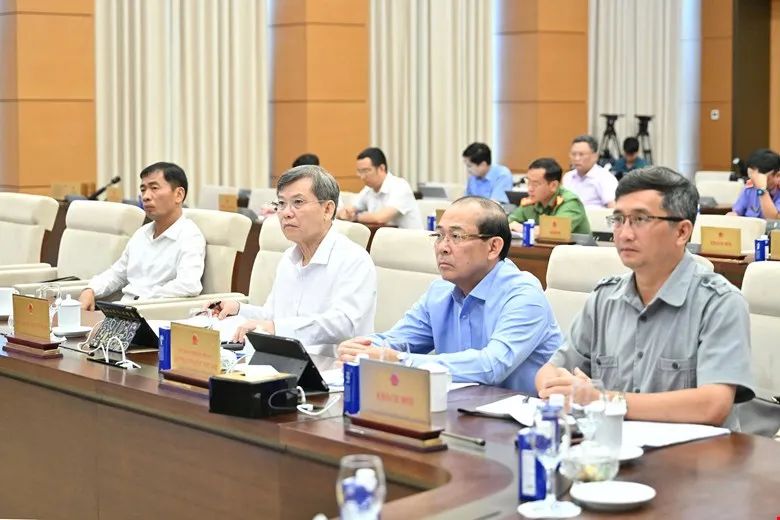 Đại biểu dự họp Đại biểu dự họp