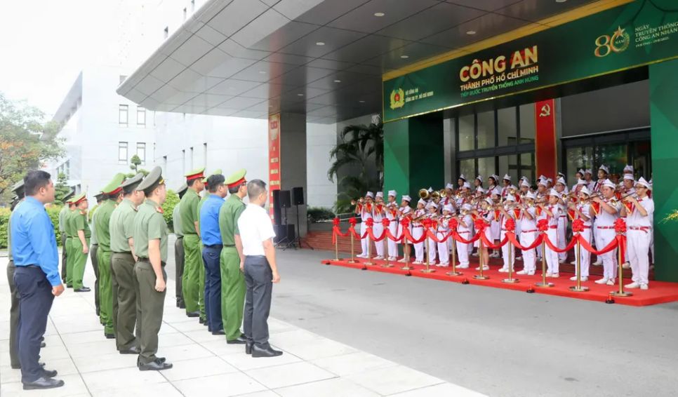 Biểu diễn nhạc kèn khai mạc triển lãm Biểu diễn nhạc kèn khai mạc triển lãm