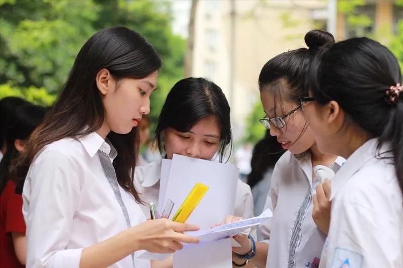Năm 2025, số lượng học sinh đăng ký thi THPT tăng gần 1 triệu so với năm ngoái. Nguồn: Báo chính phủ