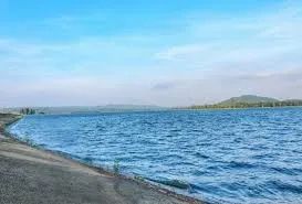 Đắk Lắk xem xét đề xuất xây dựng sân golf 18 lỗ tại hồ Ea Kao