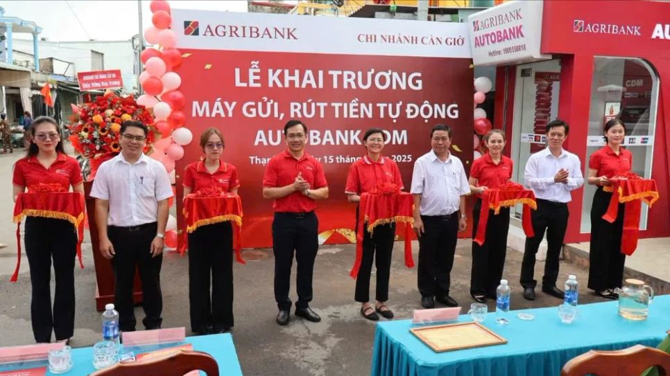 Agribank khai trương Máy gửi – rút tiền tự động AutoBank CDM đầu tiên tại xã đảo Thạnh An, TPHCM