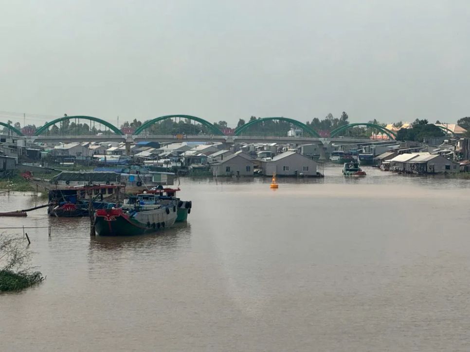 <p>Sông Sở Thượng</p> <p>Sông Sở Thượng</p>