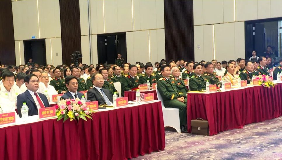 Các đại biểu dự lễ kỷ niệm Các đại biểu dự lễ kỷ niệm