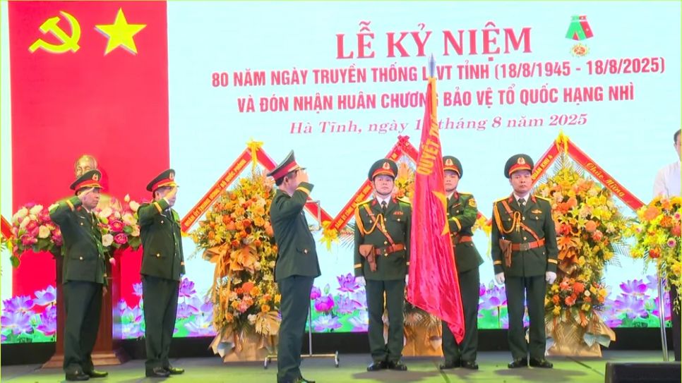 Kỷ niệm 80 năm Ngày truyền thống lực lượng vũ trang tỉnh Hà Tĩnh Kỷ niệm 80 năm Ngày truyền thống lực lượng vũ trang tỉnh Hà Tĩnh