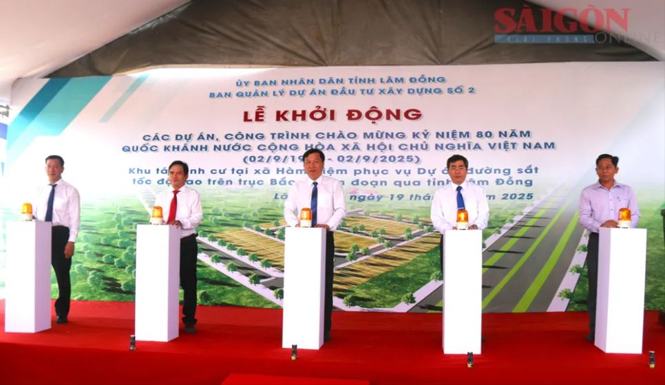 Khởi động dự án Khu tái định cư phục vụ dự án đường sắt tốc độ cao trên trục Bắc - Nam đoạn qua tỉnh Lâm Đồng. Ảnh: NGUYỄN TIẾN Khởi động dự án Khu tái định cư phục vụ dự án đường sắt tốc độ cao trên trục Bắc - Nam đoạn qua tỉnh Lâm Đồng. Ảnh: NGUYỄN TIẾN