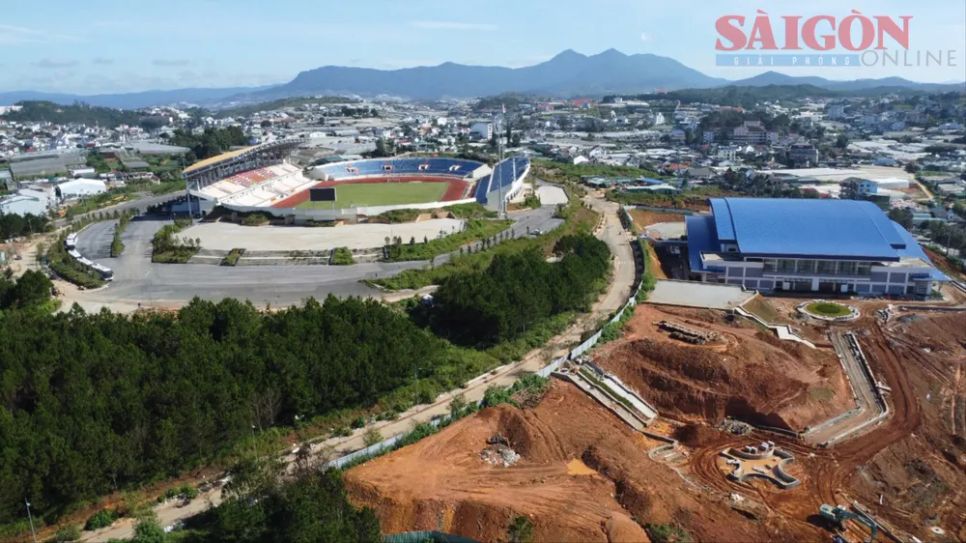 Khu vực xây dựng Dự án Trung tâm huấn luyện thể thao Quốc gia. Ảnh: ĐOÀN KIÊN Khu vực xây dựng Dự án Trung tâm huấn luyện thể thao Quốc gia. Ảnh: ĐOÀN KIÊN