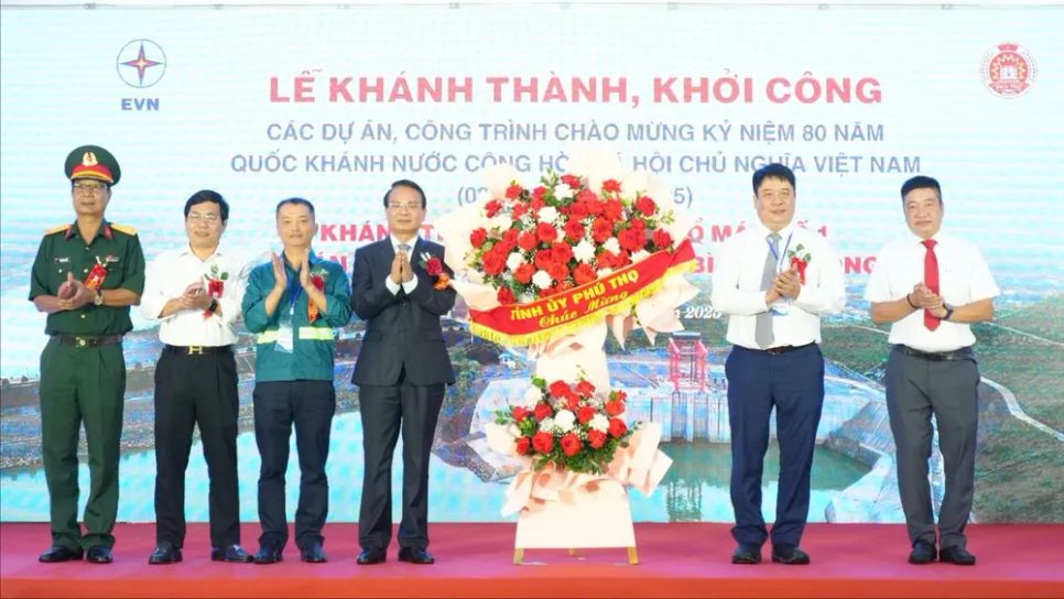 Khởi công, khánh thành các dự án thủy điện và công trình trọng điểm ngành Bưu điện