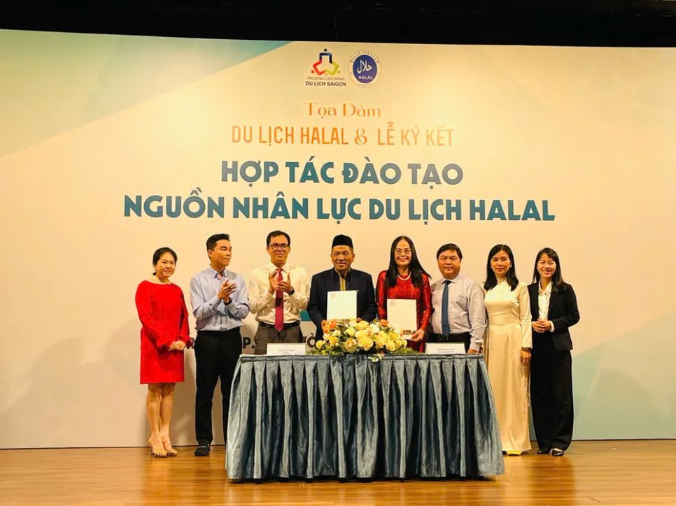 Trường Cao đẳng Du lịch Sài Gòn ký kết hợp tác với Halal Việt Nam