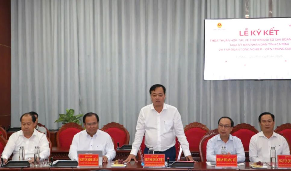Phó Bí thư Thường trực Tỉnh ủy Cà Mau Huỳnh Quốc Việt phát biểu tại lễ ký kết