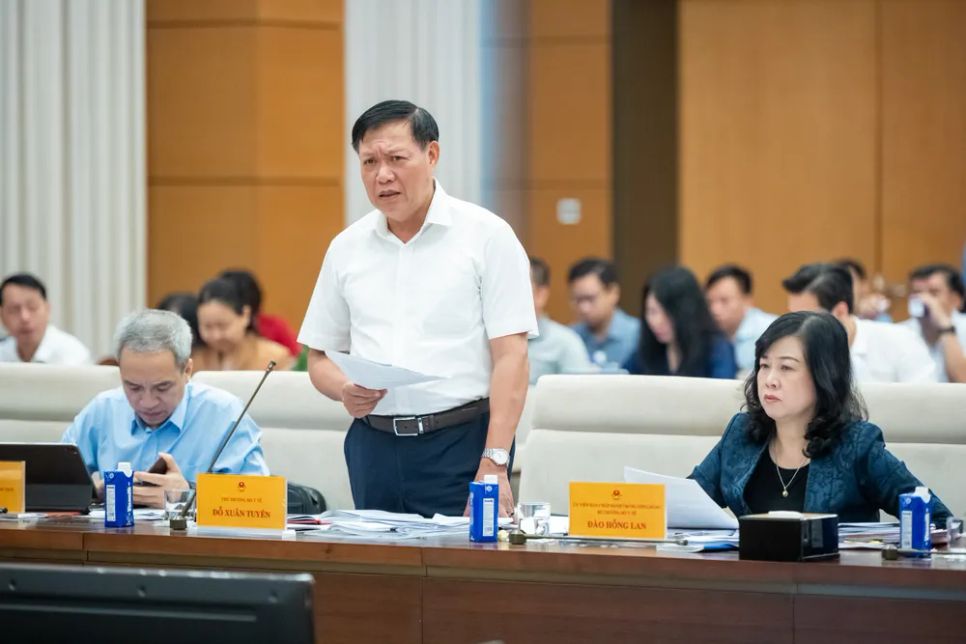 Thứ trưởng Bộ Y tế Đỗ Xuân Tuyên