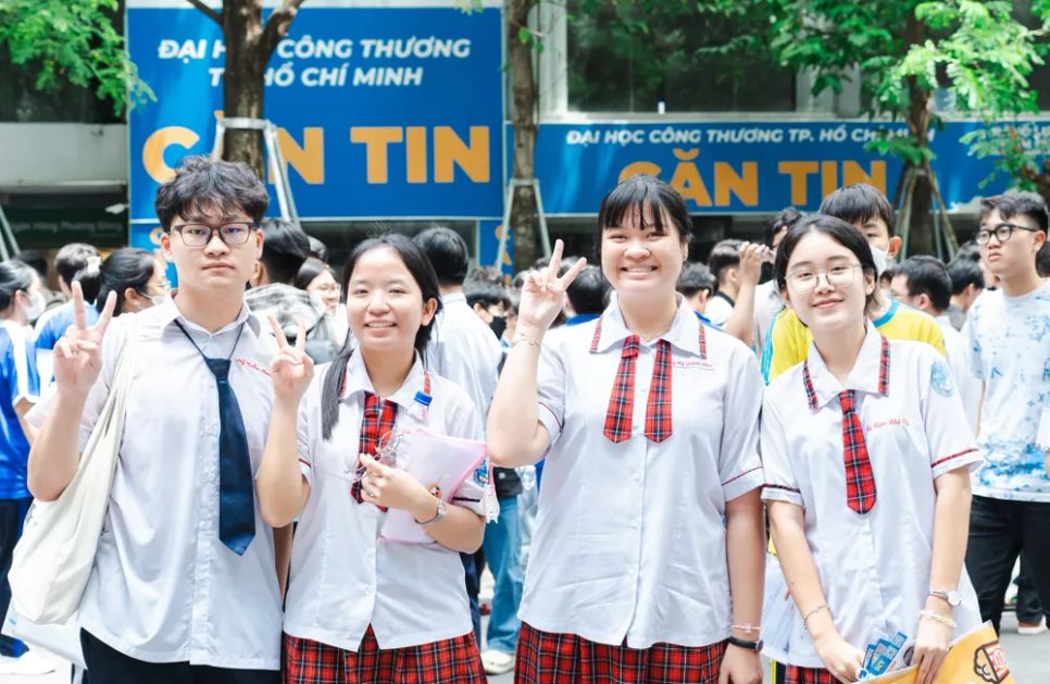 Thí sinh dự thi kỳ thi đánh giá năng lực đợt 2 năm 2025 do ĐHQG TPHCM tổ chức. Ảnh: THANH HÙNG Thí sinh dự thi kỳ thi đánh giá năng lực đợt 2 năm 2025 do ĐHQG TPHCM tổ chức. Ảnh: THANH HÙNG