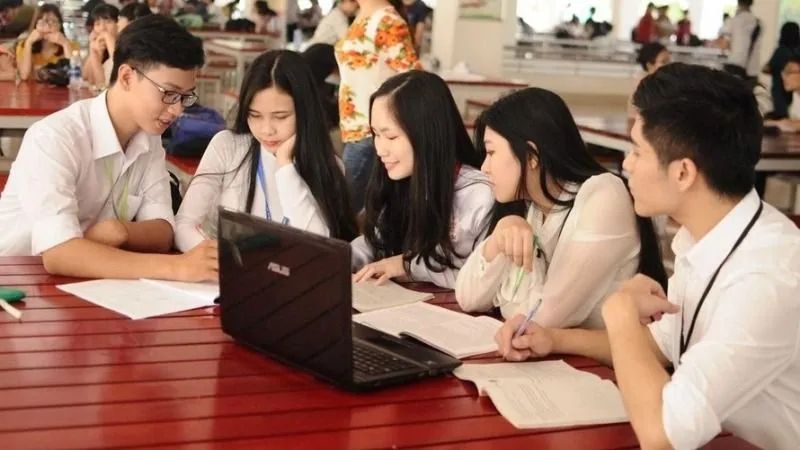 Sinh viên Trường ĐH Sư phạm TPHCM