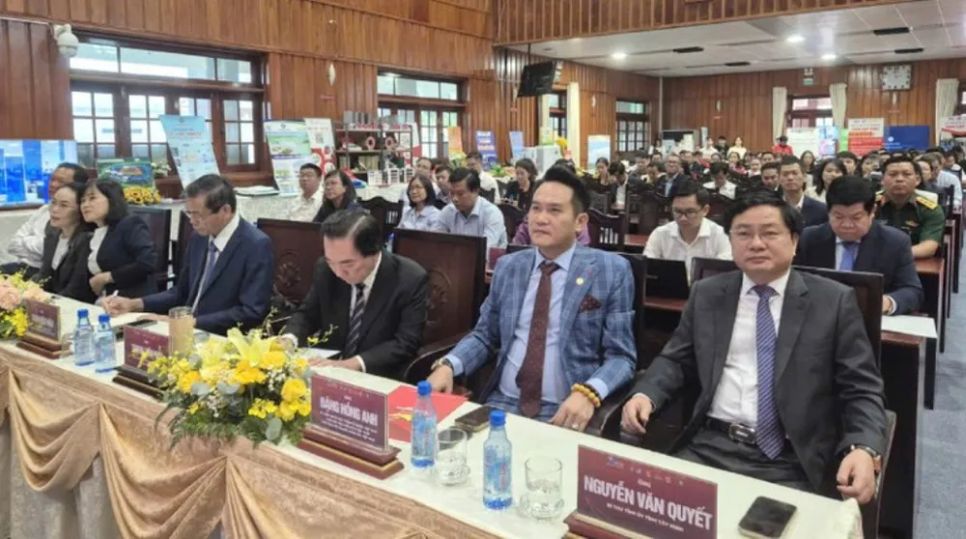 <i>Các đại biểu tham dự Diễn đàn Kinh tế tư nhân Việt Nam 2025 tại Tây Ninh</i> <i>Các đại biểu tham dự Diễn đàn Kinh tế tư nhân Việt Nam 2025 tại Tây Ninh</i>