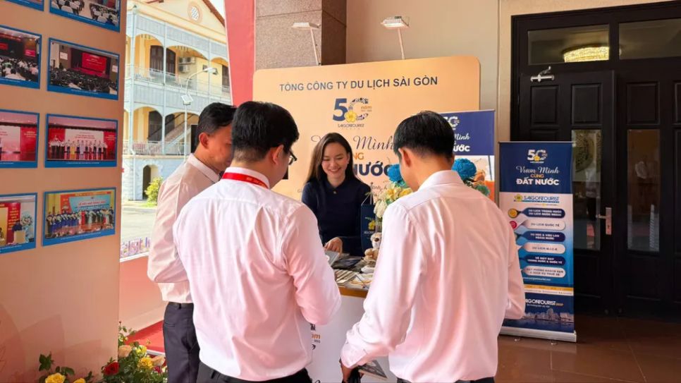 Saigontourist Group – 50 năm vươn mình cùng đất nước Saigontourist Group – 50 năm vươn mình cùng đất nước