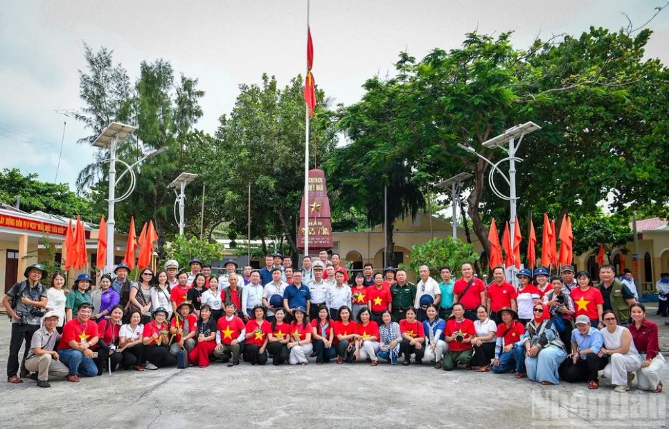 Gây quỹ trồng cây phủ xanh đặc khu Trường Sa Gây quỹ trồng cây phủ xanh đặc khu Trường Sa