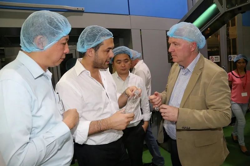 Phái đoàn chuyên gia của GEA tham quan, làm việc tại nhà máy Tân Hiệp Phát. Phái đoàn chuyên gia của GEA tham quan, làm việc tại nhà máy Tân Hiệp Phát.