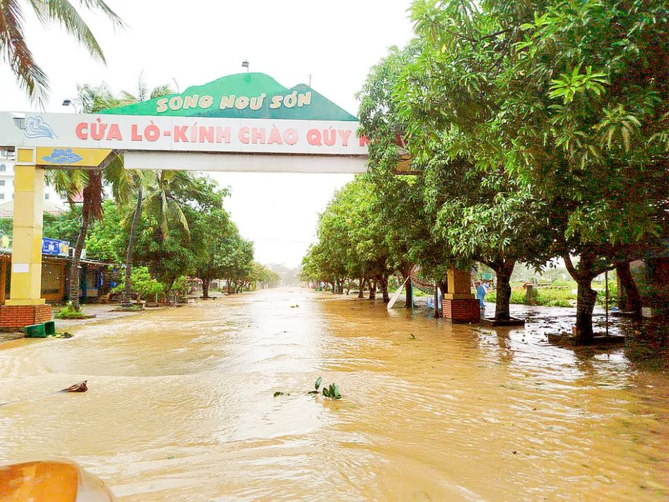 Ứng phó lũ quét và sạt lở sau bão số 5