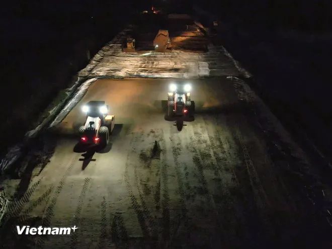 Những dự án cao tốc trọng điểm nào lỡ hẹn 'về đích' cuối năm nay? Những dự án cao tốc trọng điểm nào lỡ hẹn 'về đích' cuối năm nay?