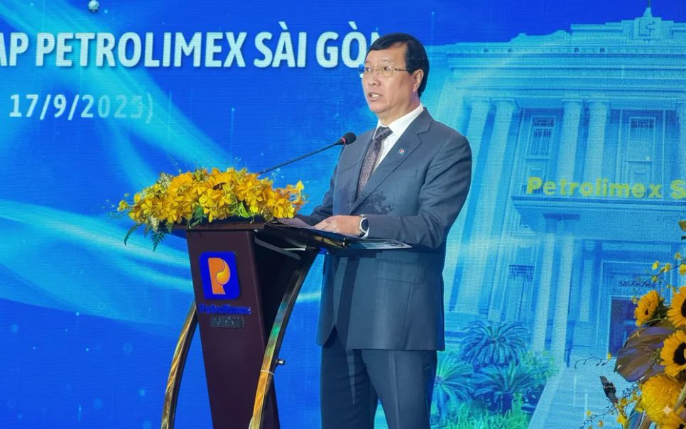 Chủ tịch Petrolimex Sài Gòn Võ Văn Tân. Ảnh: Đình Dư Chủ tịch Petrolimex Sài Gòn Võ Văn Tân. Ảnh: Đình Dư