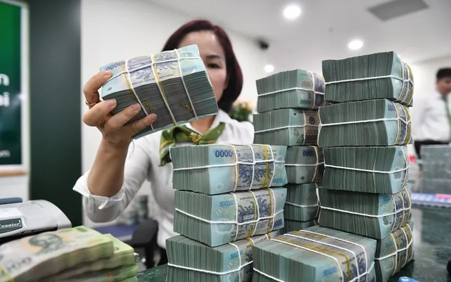 Nửa đầu năm, tiền gửi tại các ngân hàng đạt hơn 15,7 triệu tỷ đồng