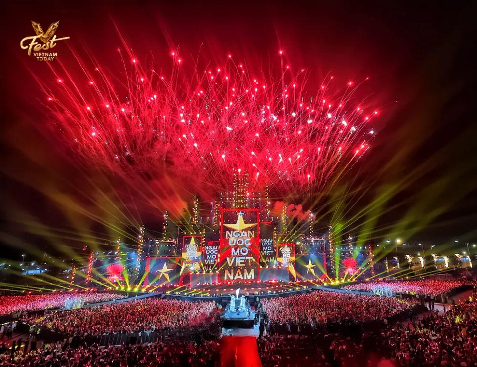 Thủ tướng Phạm Minh Chính tham dự đại nhạc hội “V Fest - Vietnam Today” Thủ tướng Phạm Minh Chính tham dự đại nhạc hội “V Fest - Vietnam Today”