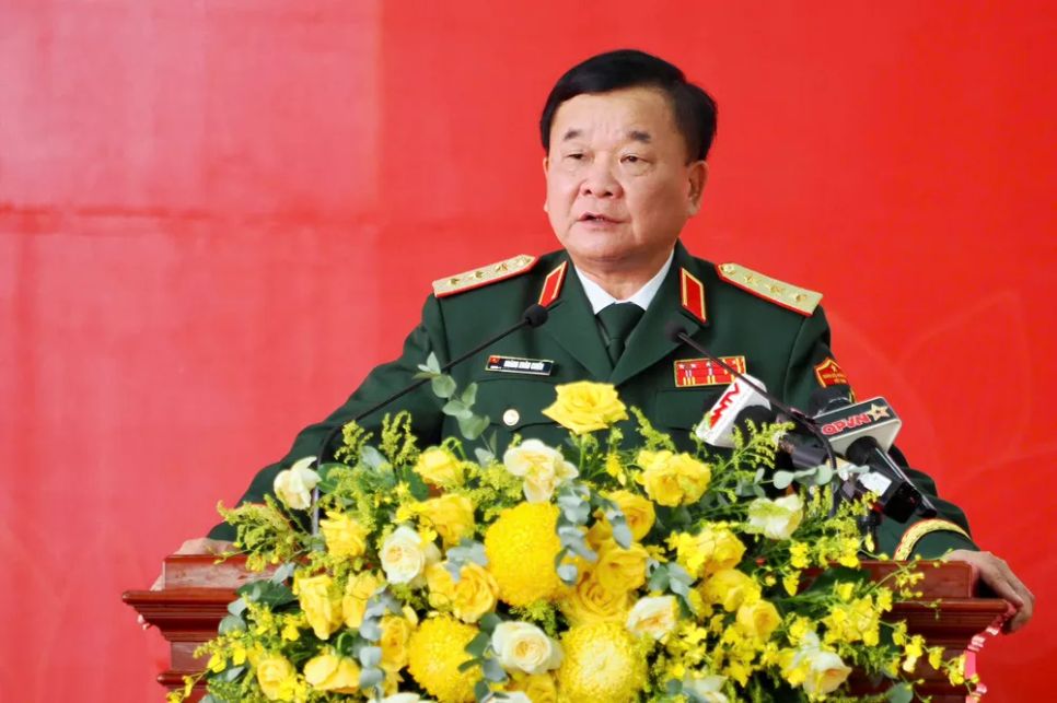 Thượng tướng Hoàng Xuân Chiến, Thứ trưởng Bộ Quốc phòng phát biểu tại lễ xuất quân BVDC 2.7. Ảnh: HOÀNG HÙNG