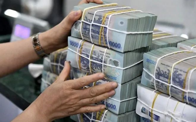 Lãi suất cho vay tiếp tục giảm trong tháng 8
