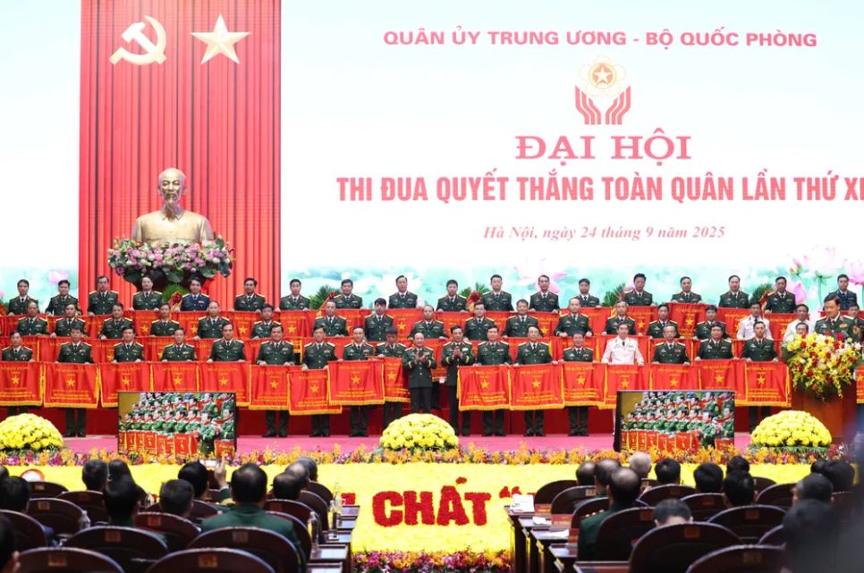 Thi đua để tạo đột phá mới trong xây dựng quân đội cách mạng