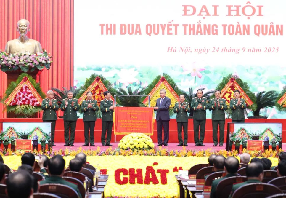 Thi đua để tạo đột phá mới trong xây dựng quân đội cách mạng