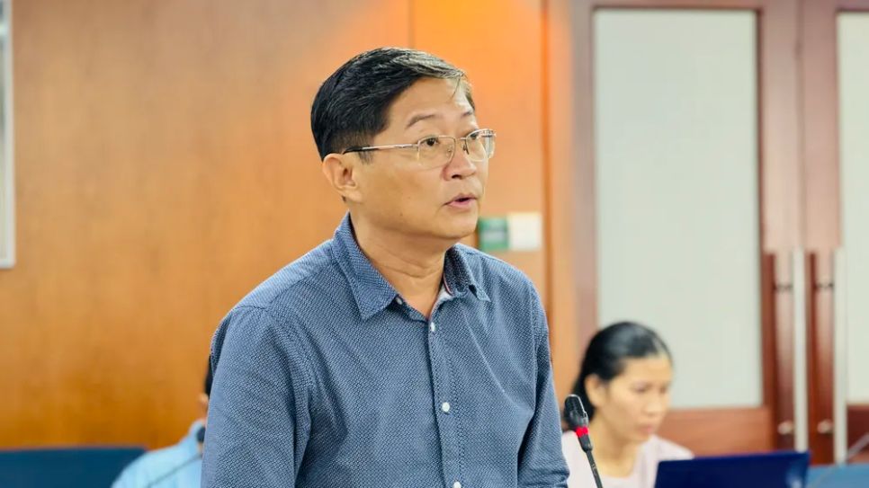Ông Đỗ Ngọc Hải, Trưởng phòng Quản lý bảo trì và khai thác công trình (Sở Xây dựng) thông tin tại họp báo chiều 25-9. Ảnh: Đình Dư
