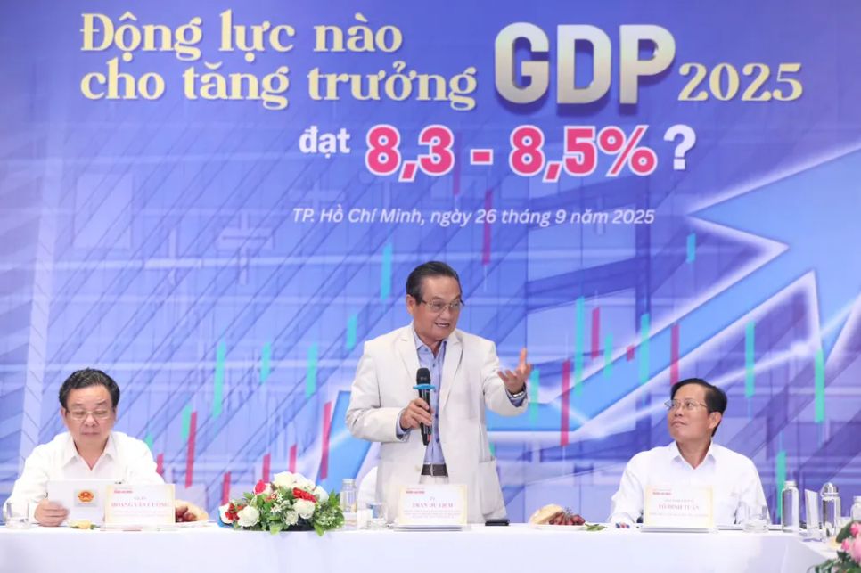 TS Trần Du Lịch phát biểu tại diễn đàn