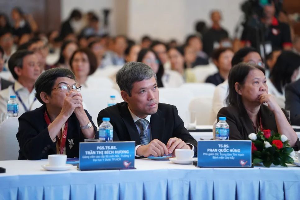 Các đại biểu tham dự hội nghị