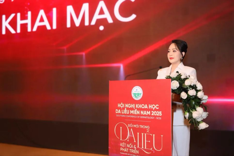 BS-CK2 Nguyễn Thị Phan Thúy phát biểu tại hội nghị