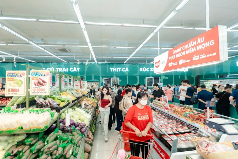 Đại diện chuỗi WinMart cho biết, hàng hóa các loại đã tăng cường về siêu thị. Ảnh: WINCOMMERCE