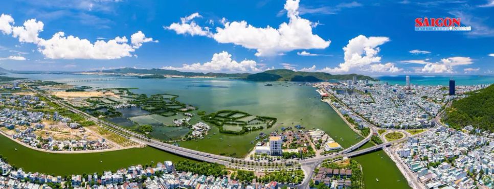 Đô thị biển Quy Nhơn (tỉnh Gia Lai) đang được mở rộng ngày càng hiện đại hơn. Ảnh: DŨNG NHÂN