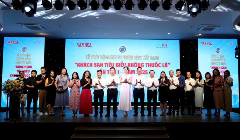 Các đại biểu tham gia chương trình
