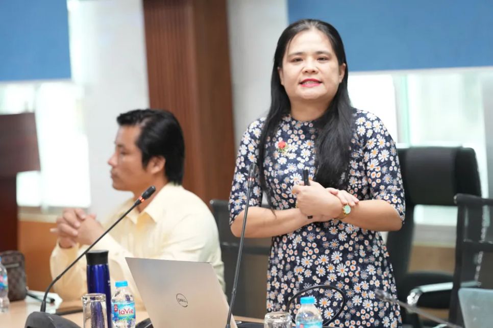 Đại diện đơn vị tư vấn cung cấp thông tin tại buổi họp báo