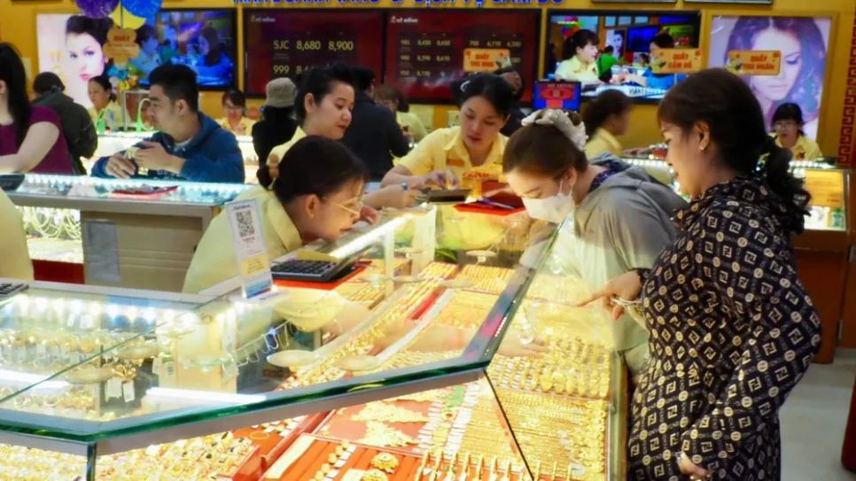 Giá vàng miếng SJC tăng gần 1 triệu đồng/lượng