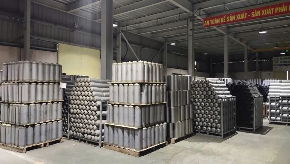 Khởi tố giám đốc sản xuất hàng triệu bình chữa cháy giả