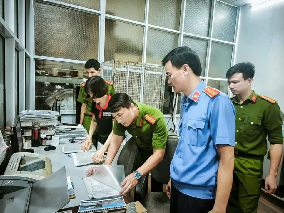 Khởi tố giám đốc sản xuất hàng triệu bình chữa cháy giả