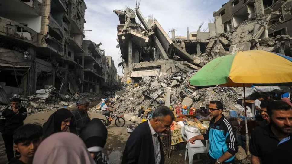 Bất chấp kế hoạch hòa bình tiến triển, Israel tiếp tục không kích Dải Gaza. Ảnh: ABC News