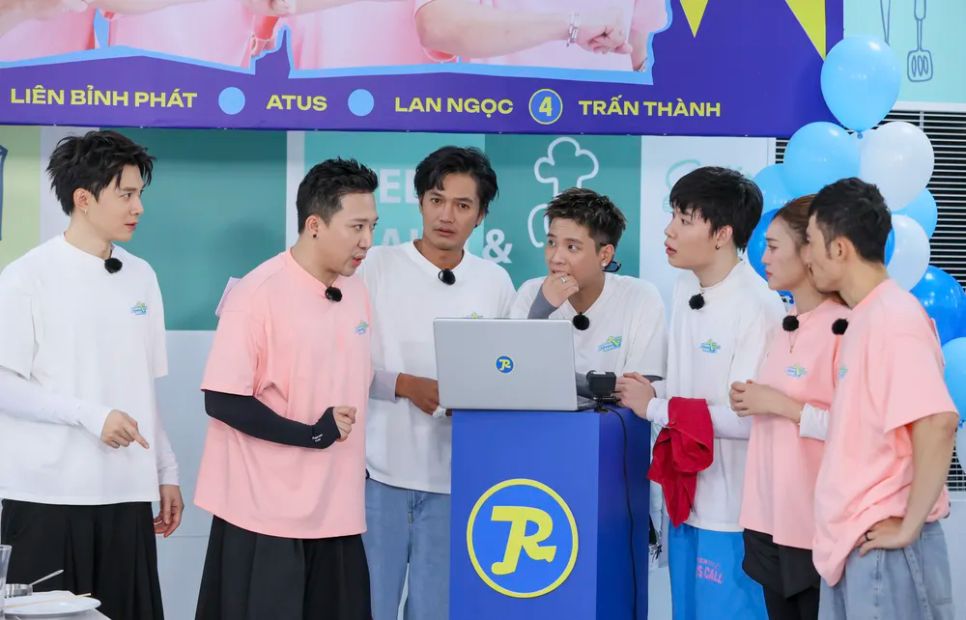 Các thành viên tham gia thử thách game suy luận